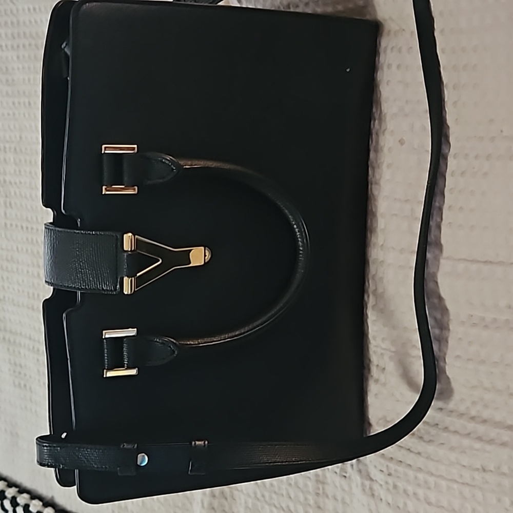 YSL Cabas bag in Black with Gold hardware in great shape